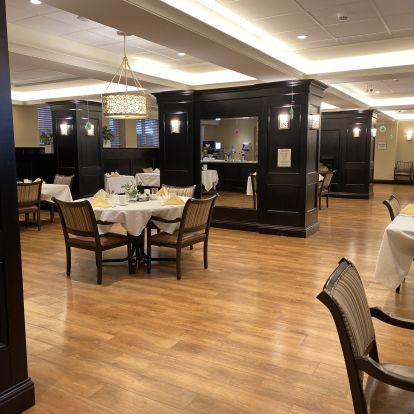 A photo of the transitional care unit dining area.
