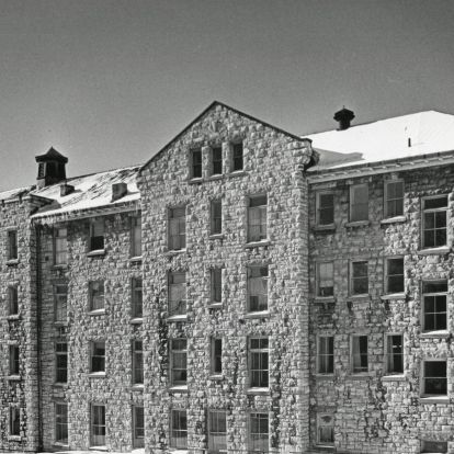 Photo of the Empire Wing circa 1914-1919