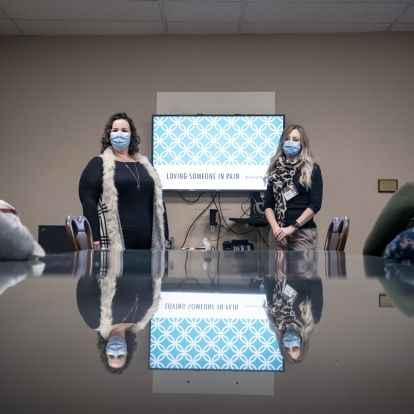 Dr Jennifer Bossio, Cassie Dionne