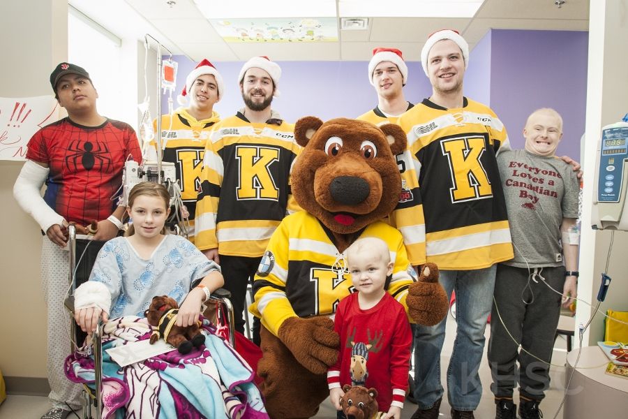 The Kingston Frontenacs bring smiles to the faces of pediatrics patients at KHSC