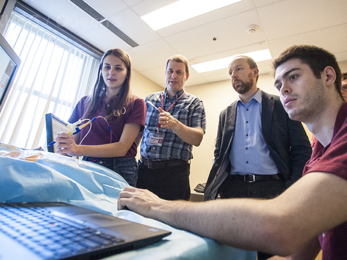 KHSC surgeons and researchers have partnered with a team in the U.K. to develop a tool that will transform the way cancer is surgically removed in the future. Known as the NaviKnife, it combines an “intelligent” surgical tool called the iKnife, developed at Imperial College in London, England, with real-time mapping capability developed un Kingston.