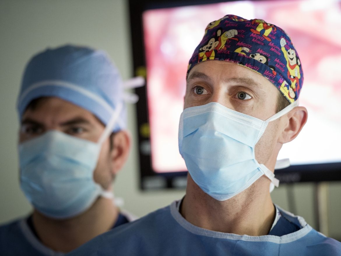 mm9_9152.jpg Dr. Tom McGregor was recruited to Kingston from Winnipeg in the summer of 2016 to help develop KHSC's Live Donor program. While the program was being created he flew back and forth from Winnipeg to Kingston to keep his skills sharp, completing transplant procedures in Manitoba.