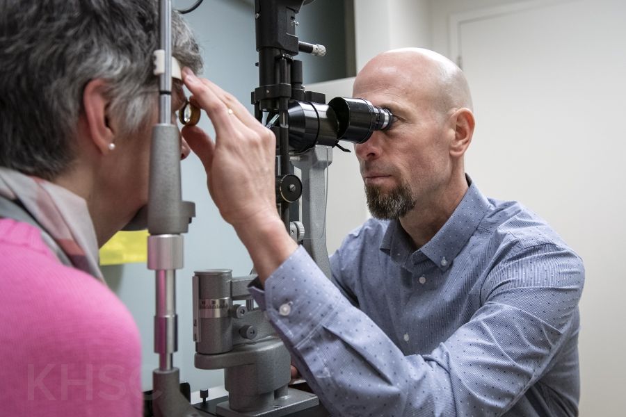 glaucoma specialist doing eye exam