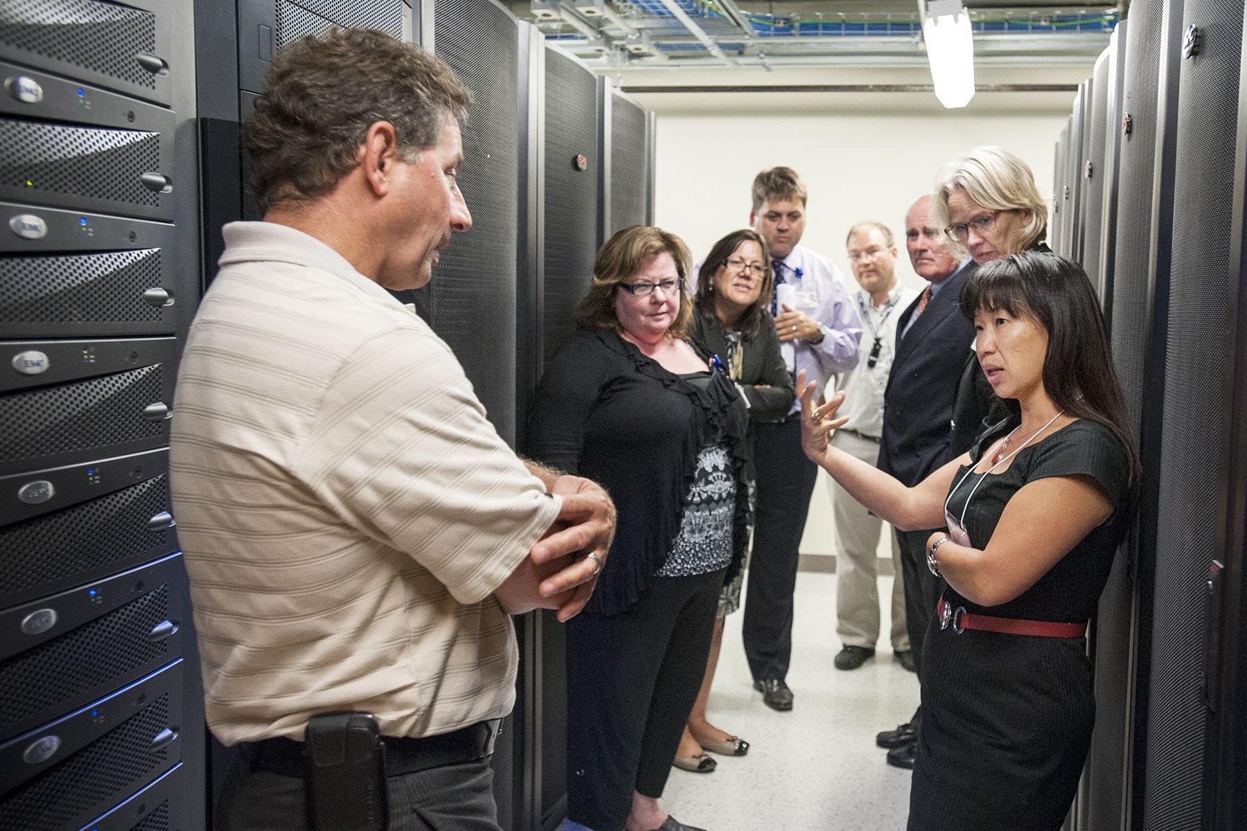 Peng-Sang Cau, one of three new KGH Board members joining the board this year, learns about some of the IT infrastructure projects completed recently.