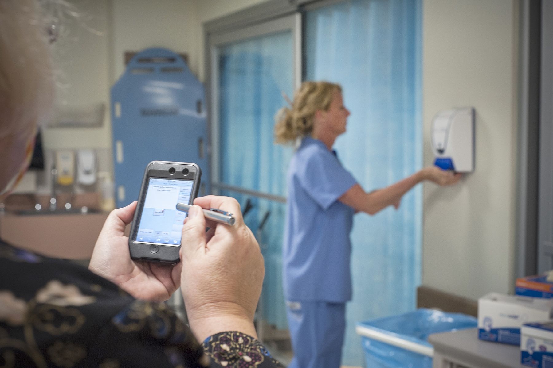 An auditor in our Emergency Department keeps an eye on staff hand hygiene practices. Hand hygiene is one of the keys to controlling the spread of infections such as C. difficile.