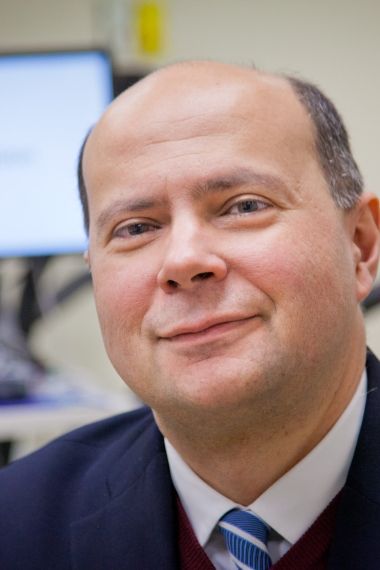 Dr. Alberto Neder